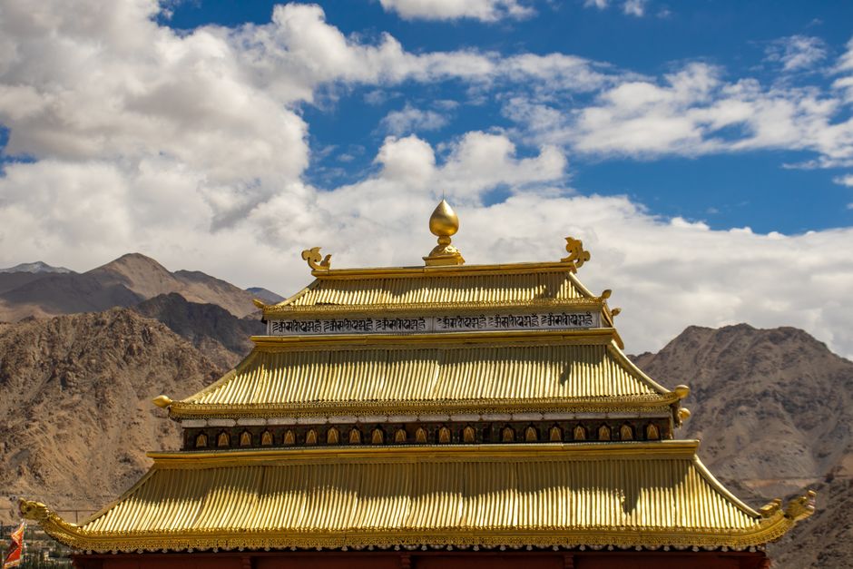 强巴林寺:康区佛教圣地的信仰之光