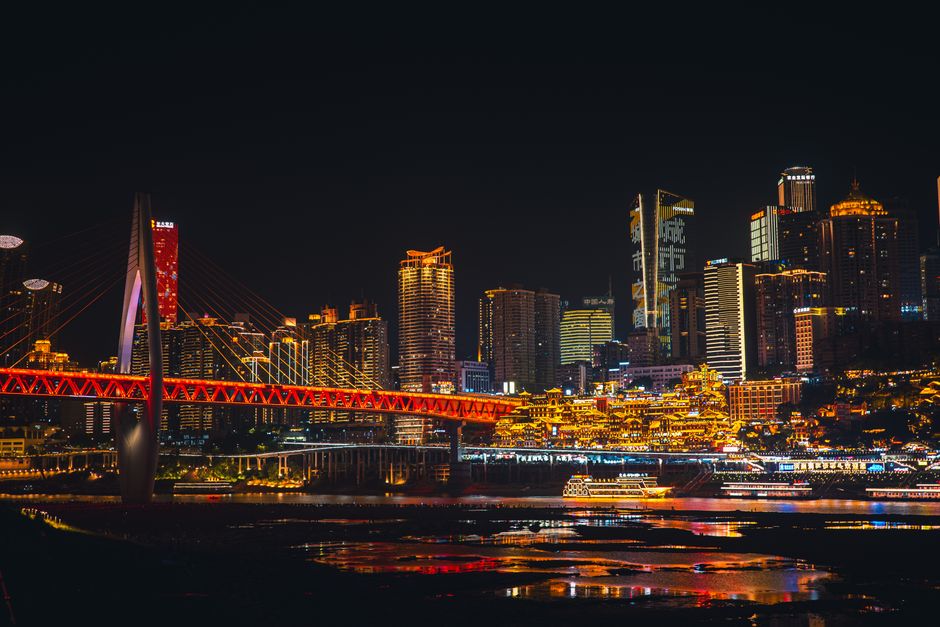 重庆夜景全攻略:从洪崖洞到南山一棵树的璀璨之旅